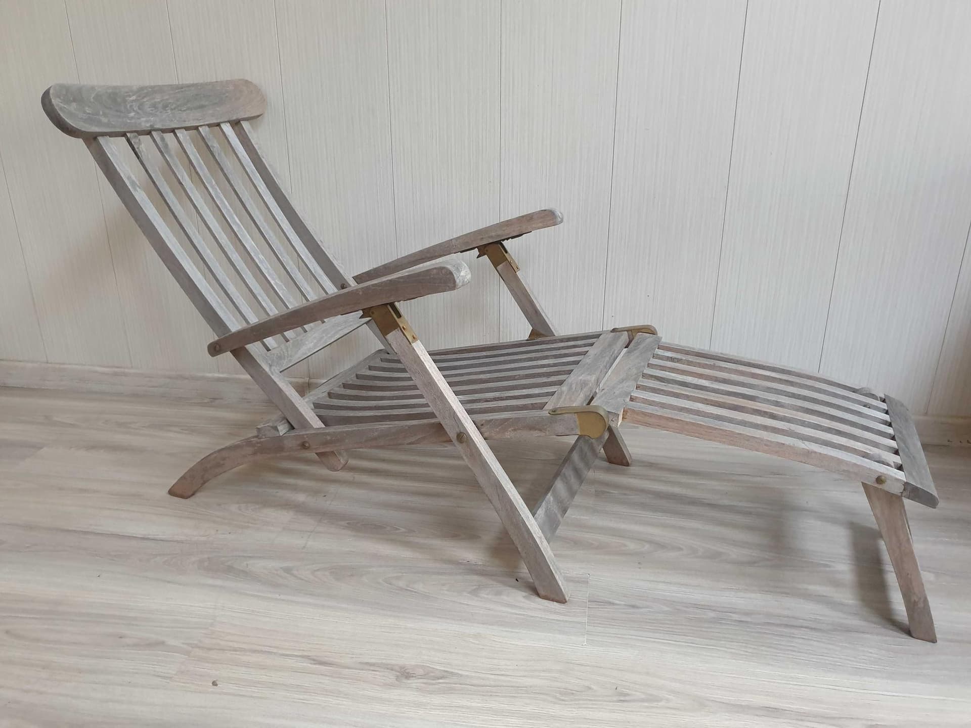 Leżak ogrodowy, teak brązowy szary, mosiądz, lata 60. - 331956