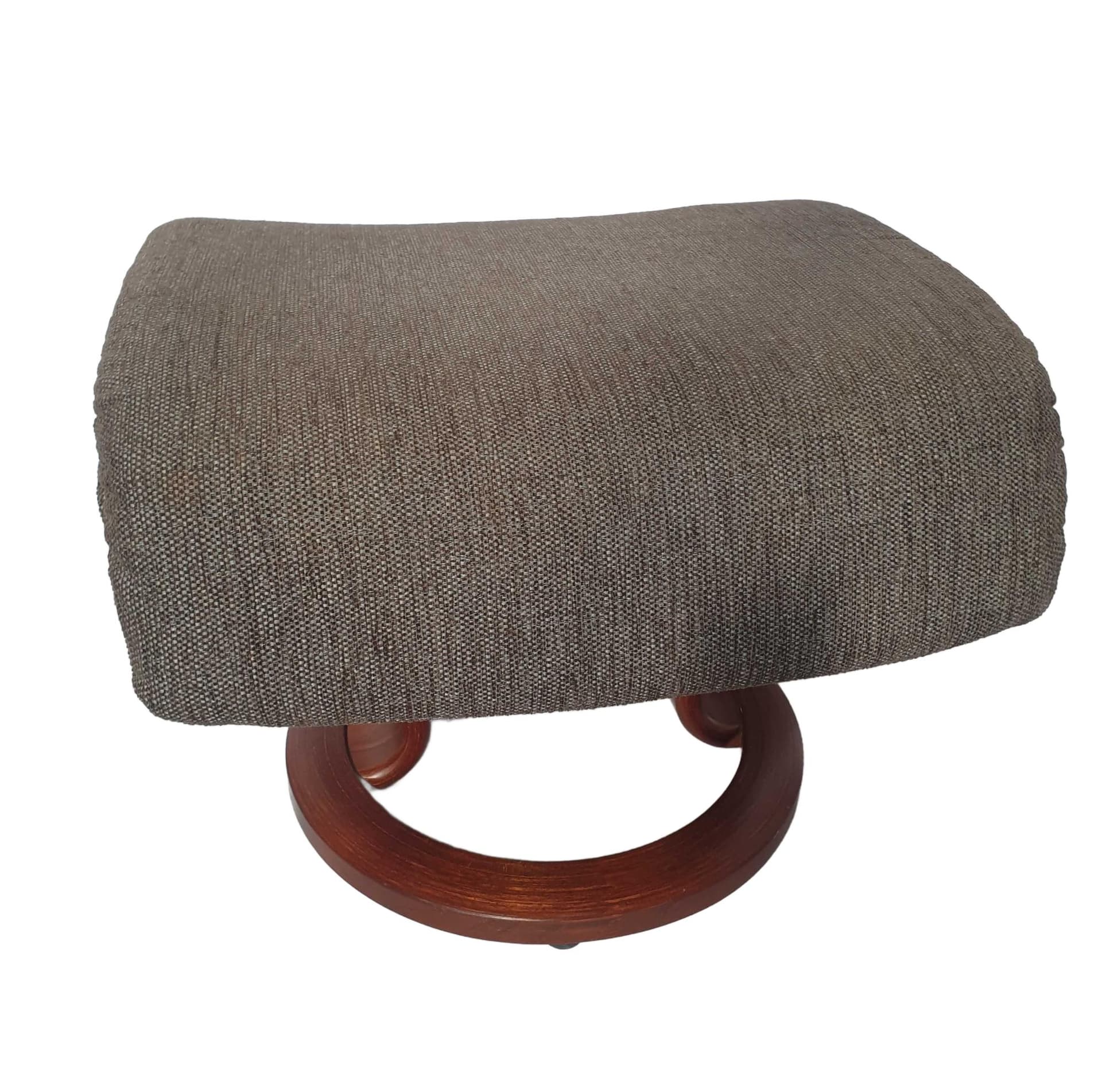 Podnóżek Stressless, tkanina brązowa, drewno brązowe, Ekornes, Norwegia, lata 80.