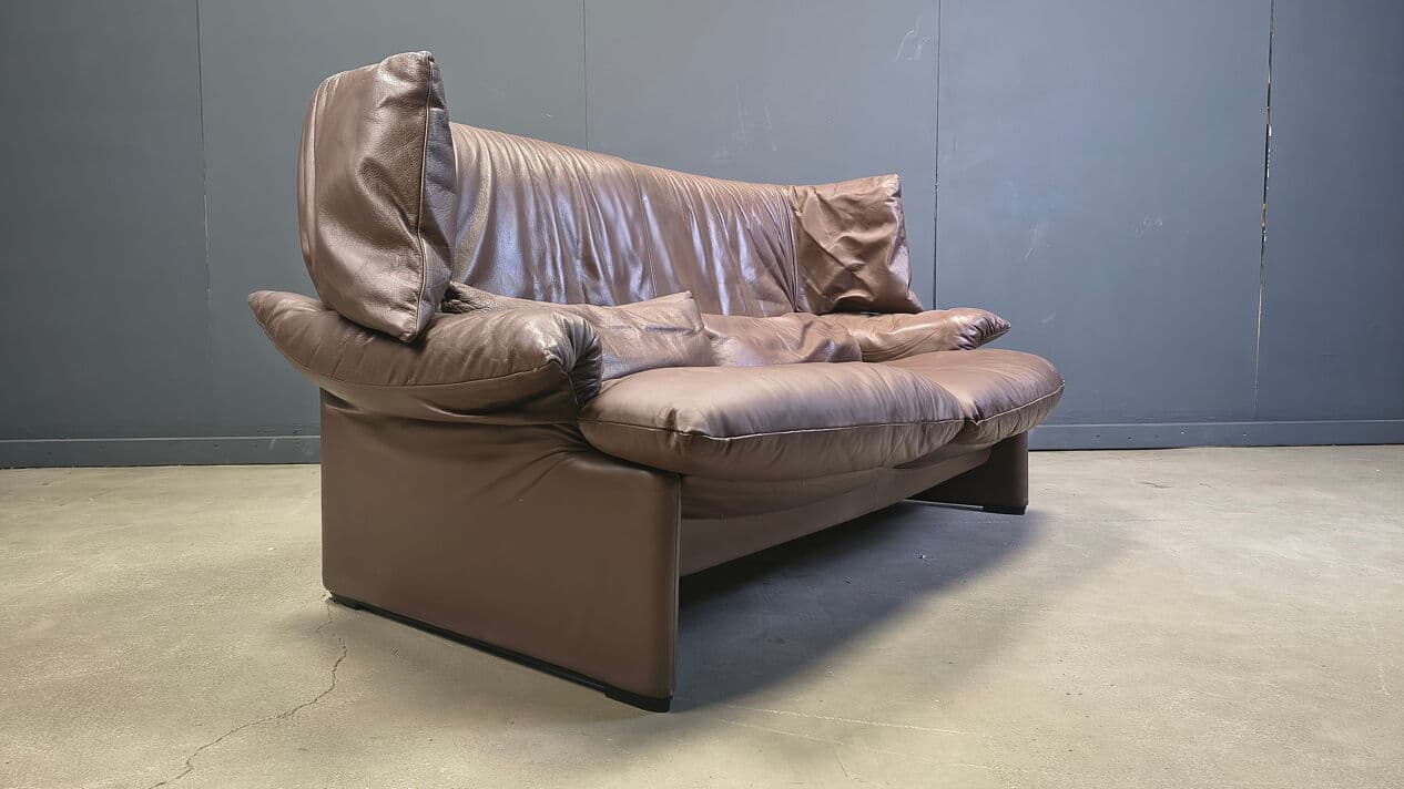 Two-seater sofa Porto Venere, brown leather, by V. Magistretti, Cassina, Italy, 1970s. - 331462