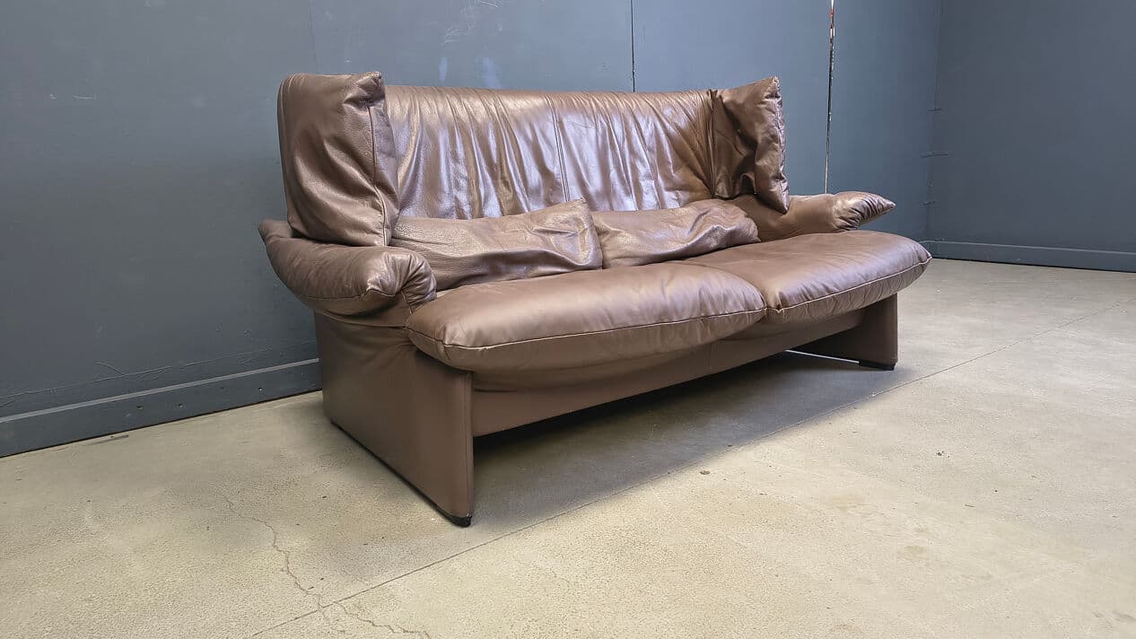 Two-seater sofa Porto Venere, brown leather, by V. Magistretti, Cassina, Italy, 1970s. - 331461