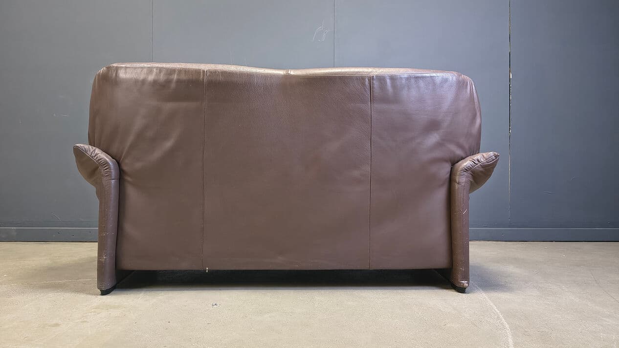 Two-seater sofa Porto Venere, brown leather, by V. Magistretti, Cassina, Italy, 1970s. - 331463
