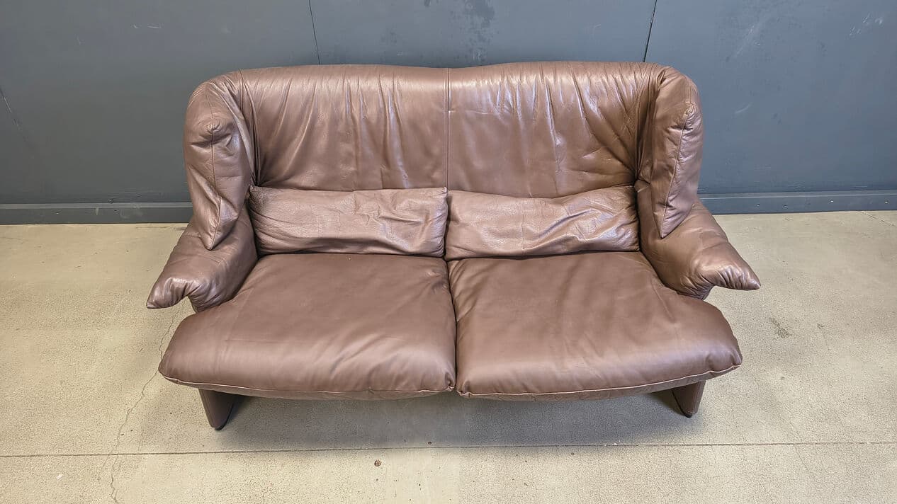 Two-seater sofa Porto Venere, brown leather, by V. Magistretti, Cassina, Italy, 1970s. - 331465