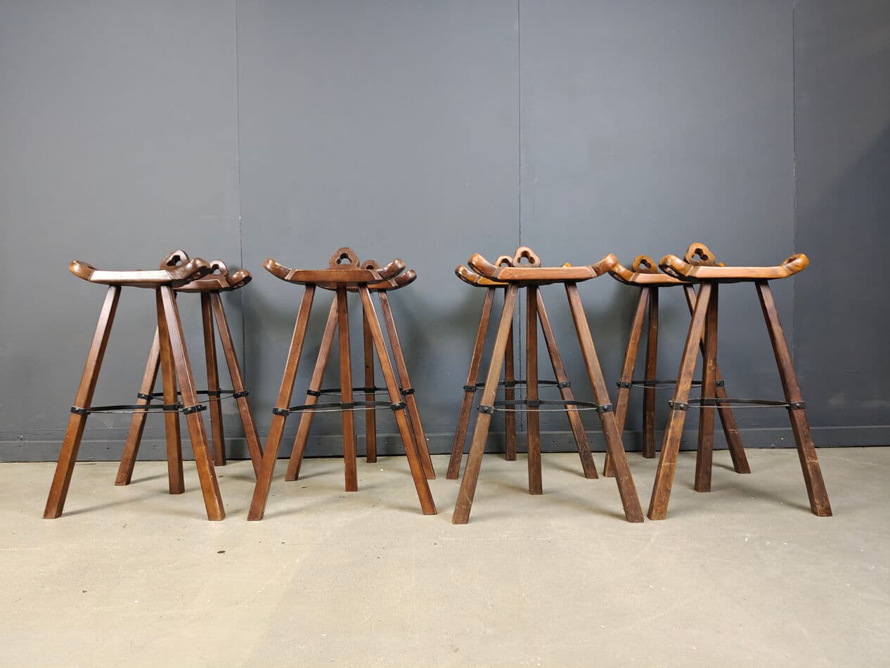 Set of eight brutalist bar stools, brown wood, black metal, Spain, 1960s. - 331311
