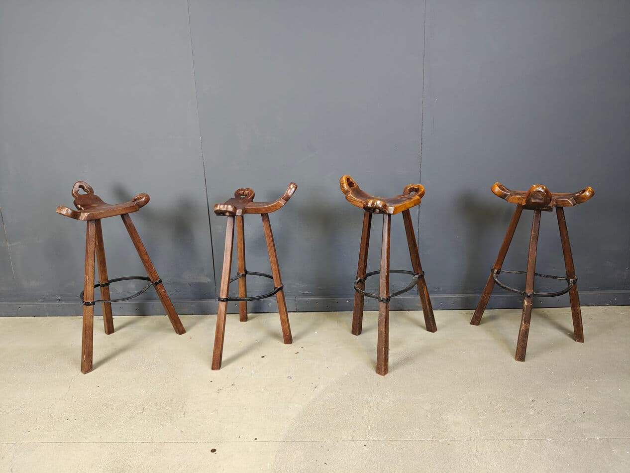 Set of eight brutalist bar stools, brown wood, black metal, Spain, 1960s. - 331316