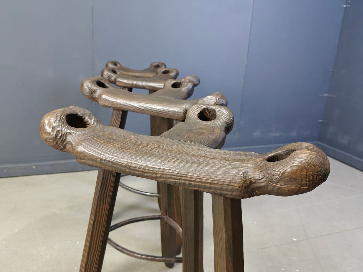 Set of four brutalist bar stools, brown wood, metal, Spain, 1960s. - 331294