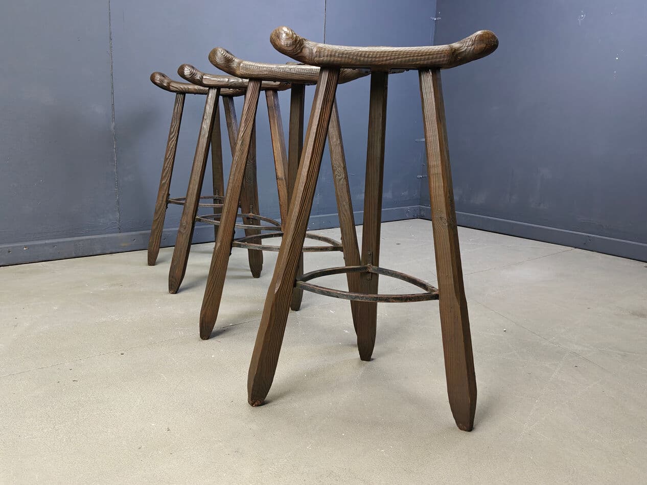 Set of four brutalist bar stools, brown wood, metal, Spain, 1960s. - 331295