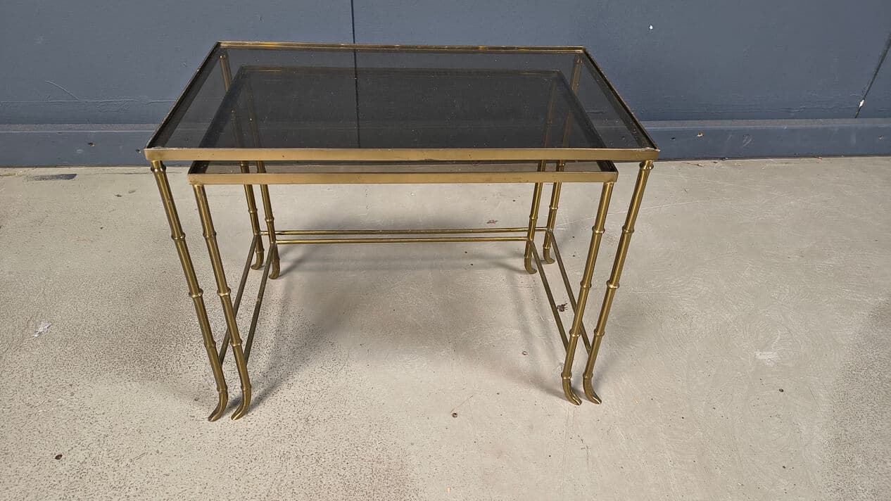 Set of two nesting tables, faux bamboo, gold brass, transparent glass, Belgium, 1970s. - 331070