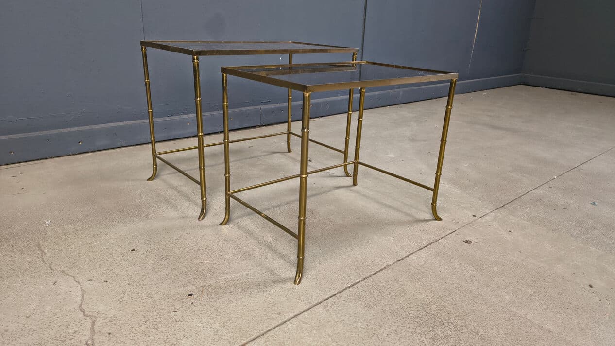Set of two nesting tables, faux bamboo, gold brass, transparent glass, Belgium, 1970s. - 331068