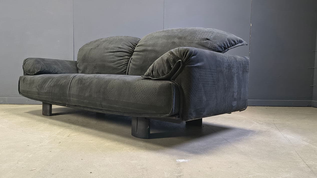 Two-seater sofa, grey velvet, black legs, Saporiti Italia, Italy, 1980s. - 330903