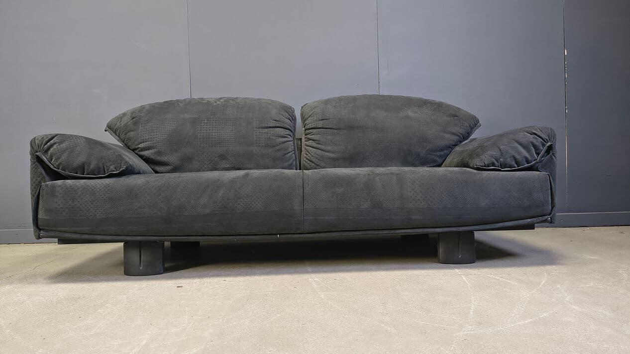 Two-seater sofa, grey velvet, black legs, Saporiti Italia, Italy, 1980s. - 330901