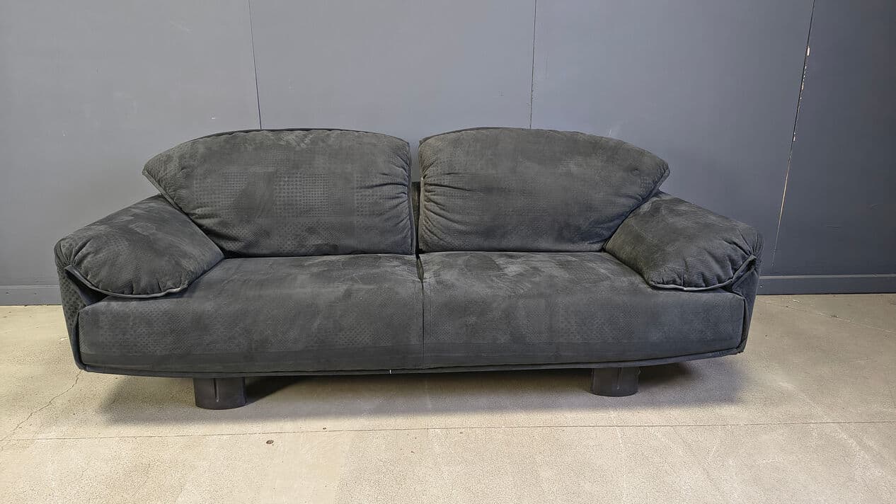 Two-seater sofa, grey velvet, black legs, Saporiti Italia, Italy, 1980s. - 330900
