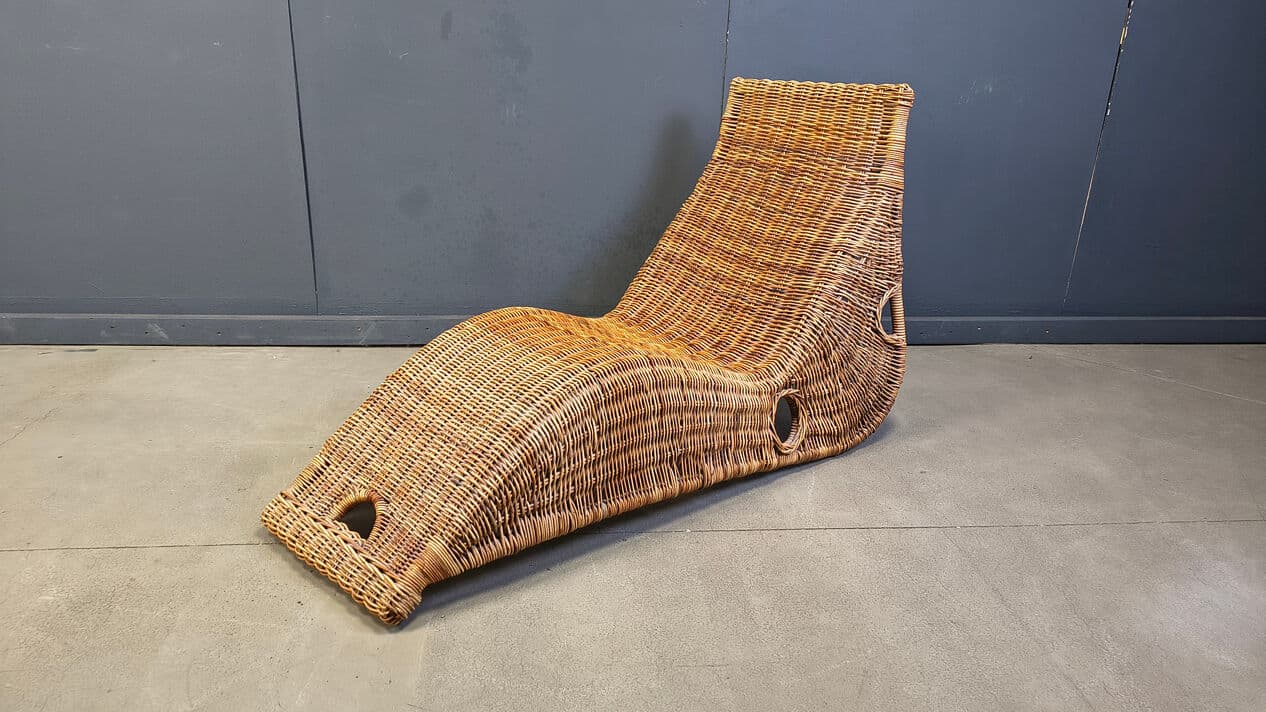 Chaise longue, beige rattan and wicker, France, 1970s - 330785