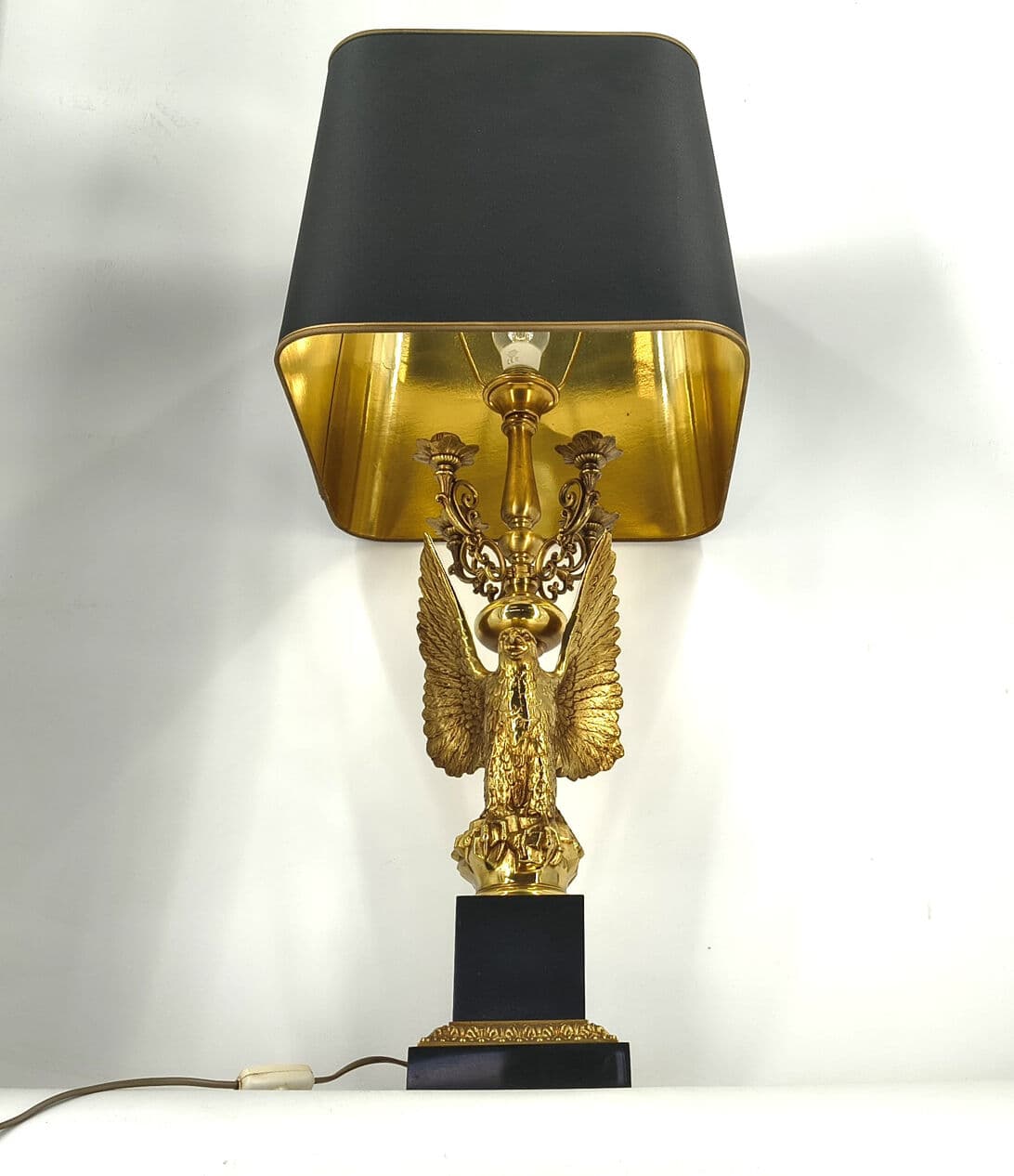 Lampa stołowa Empire, mosiądz złoty, drewno czarne, Belgia, lata 70. - 330742