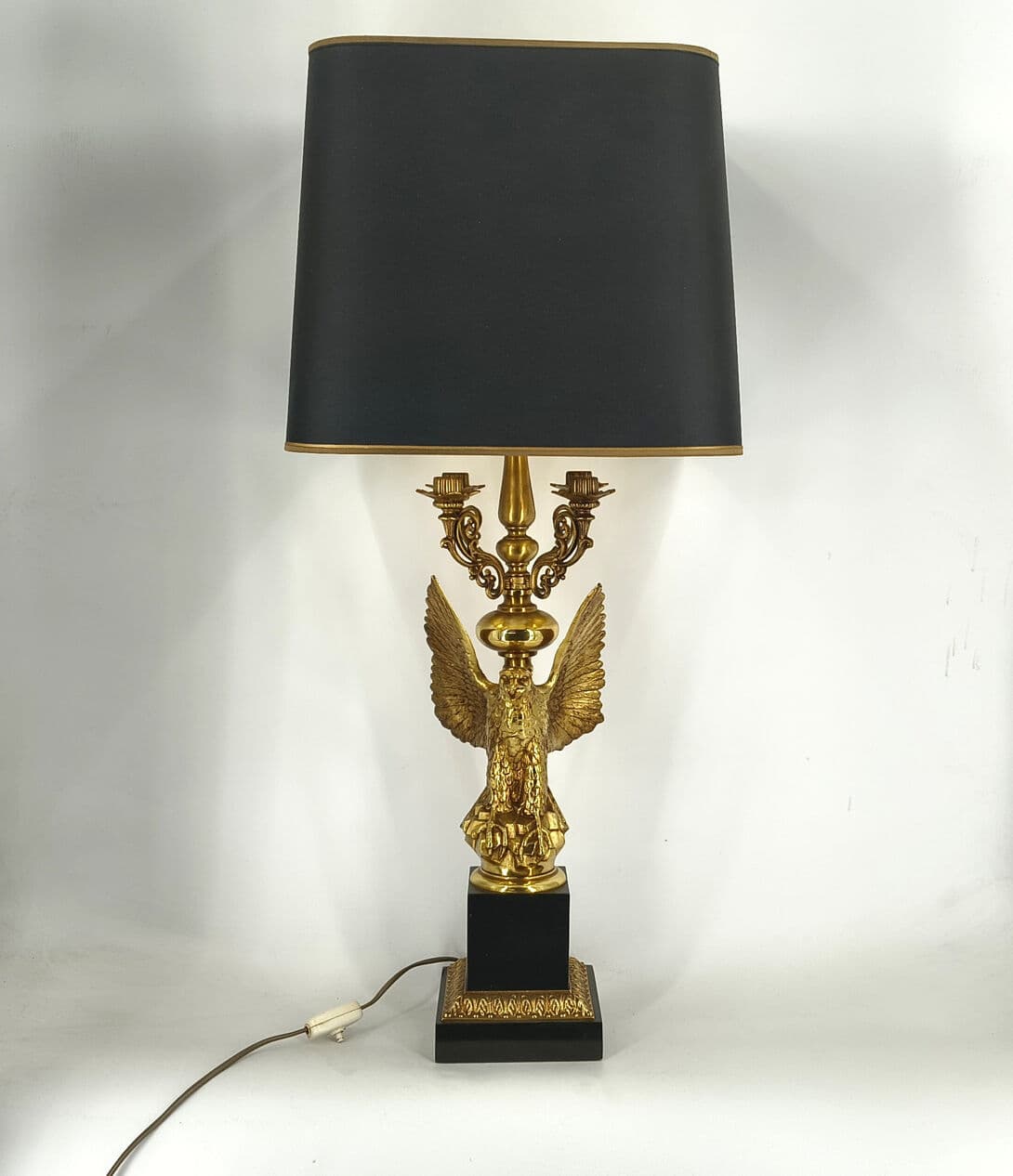 Lampa stołowa Empire, mosiądz złoty, drewno czarne, Belgia, lata 70. - 330740