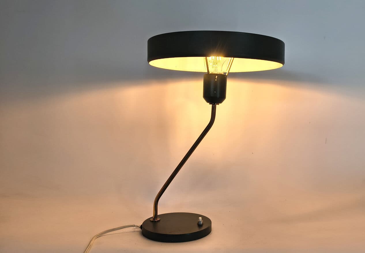 Lampa stołowa Romeo, aluminium czarne, mosiądz, proj. L. Kalff, Philips, Holandia, lata 60. - 330665
