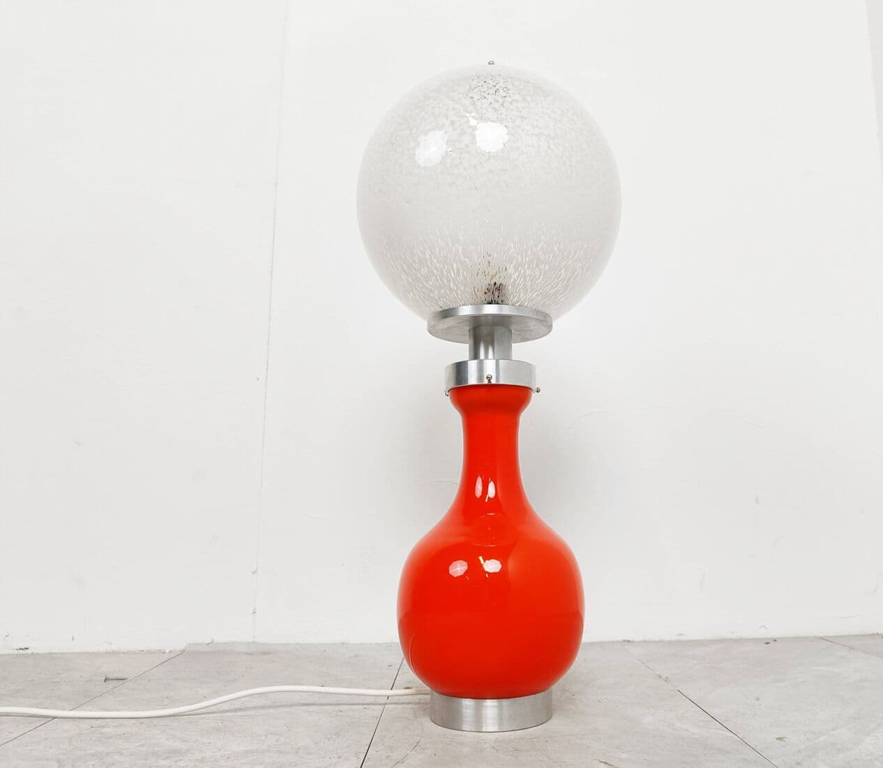Lampa stołowa, szkło opalowe białe pomarańczowe żółte, chrom srebrny, Mazzega, Włochy, lata 70. - 330577