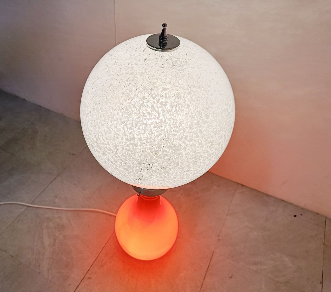 Lampa stołowa, szkło opalowe białe pomarańczowe żółte, chrom srebrny, Mazzega, Włochy, lata 70. - 330584