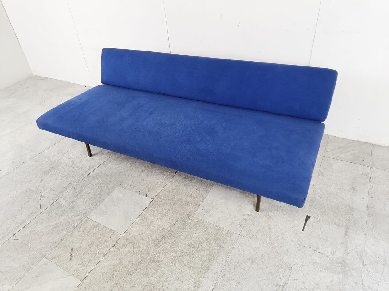 Modernist daybed, blue fabric, black metal, by R. Parry, Netherlands, 1960s. - 330569
