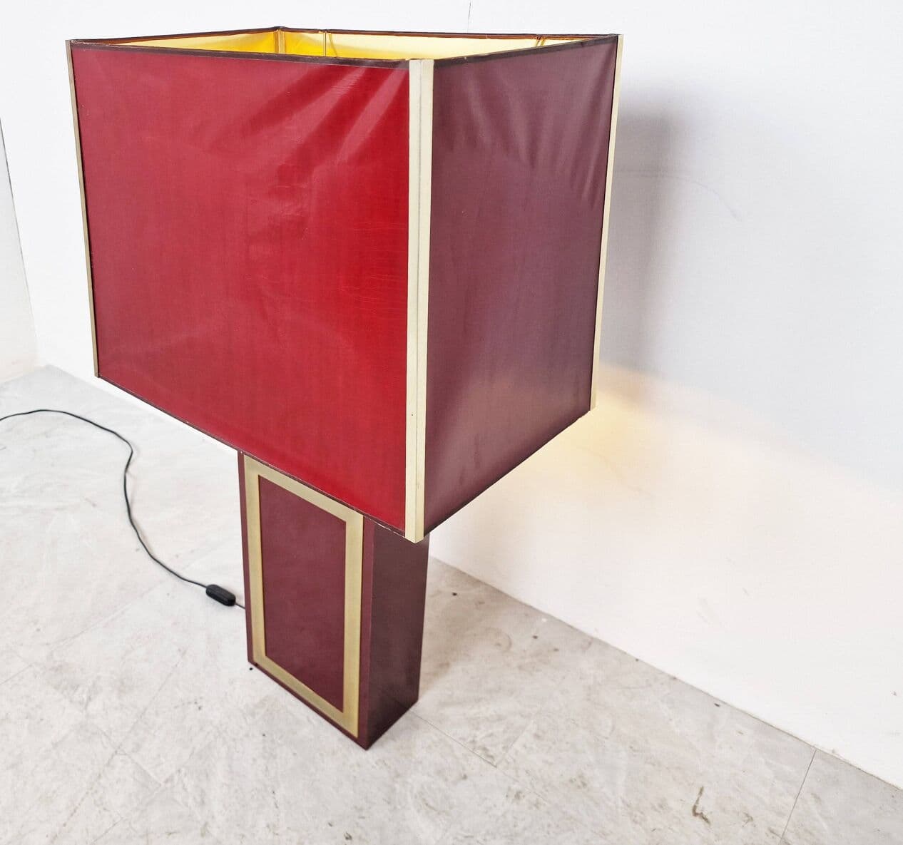 Lampa stołowa XXL, czerwona, plastik złoty metal, Francja, lata 70. - 330495