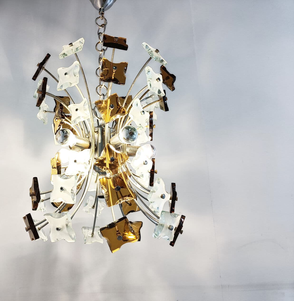 Żyrandol Sputnik, Space Age, szkło bursztynowo-brązowe i przezroczyste, chrom, Włochy, lata 70. - 330401