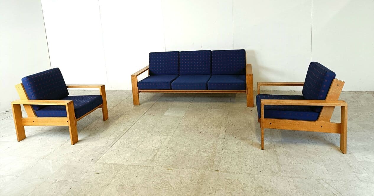 Three-piece Scandinavian sofa set, blue fabric, natural wood, Finland, 1970s. - 330248