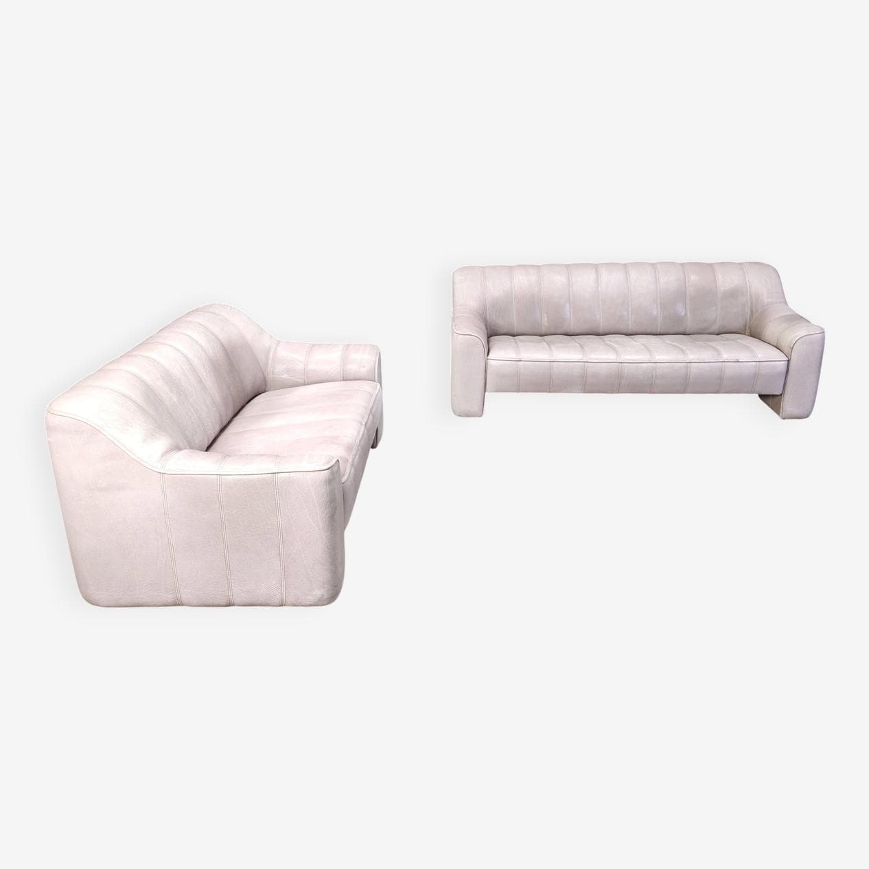 Set of two sofas DS44, light grey genuine leather, de Sede, Switzerland, 1970s. - 330230