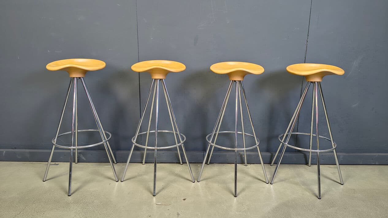 Set of four bar stools Jamaica, brown beech, silver chrome, by Pepe Cortès, Spain, 1990s. - 330154