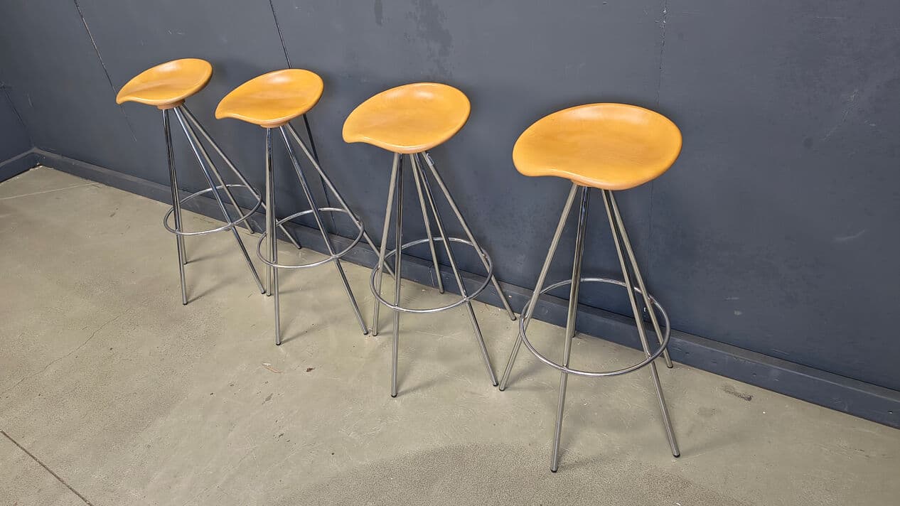 Set of four bar stools Jamaica, brown beech, silver chrome, by Pepe Cortès, Spain, 1990s. - 330157