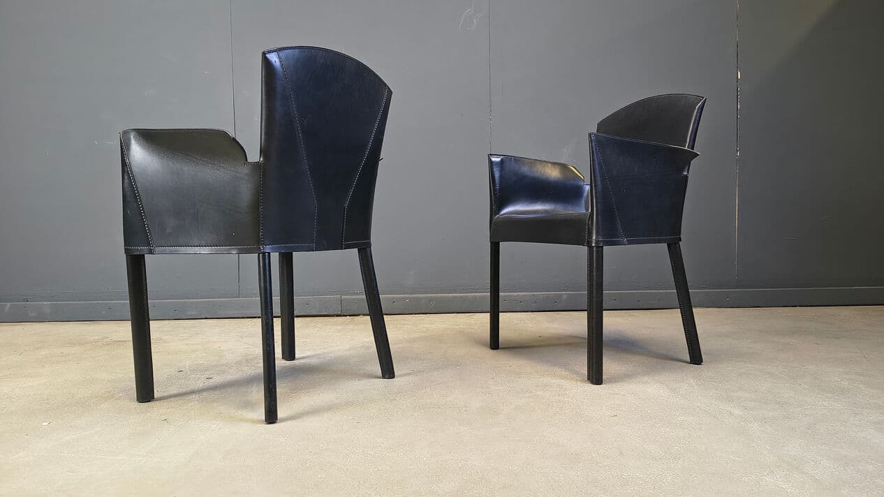 Set of six dining armchairs, black leather, Italy, 1980s. - 330139
