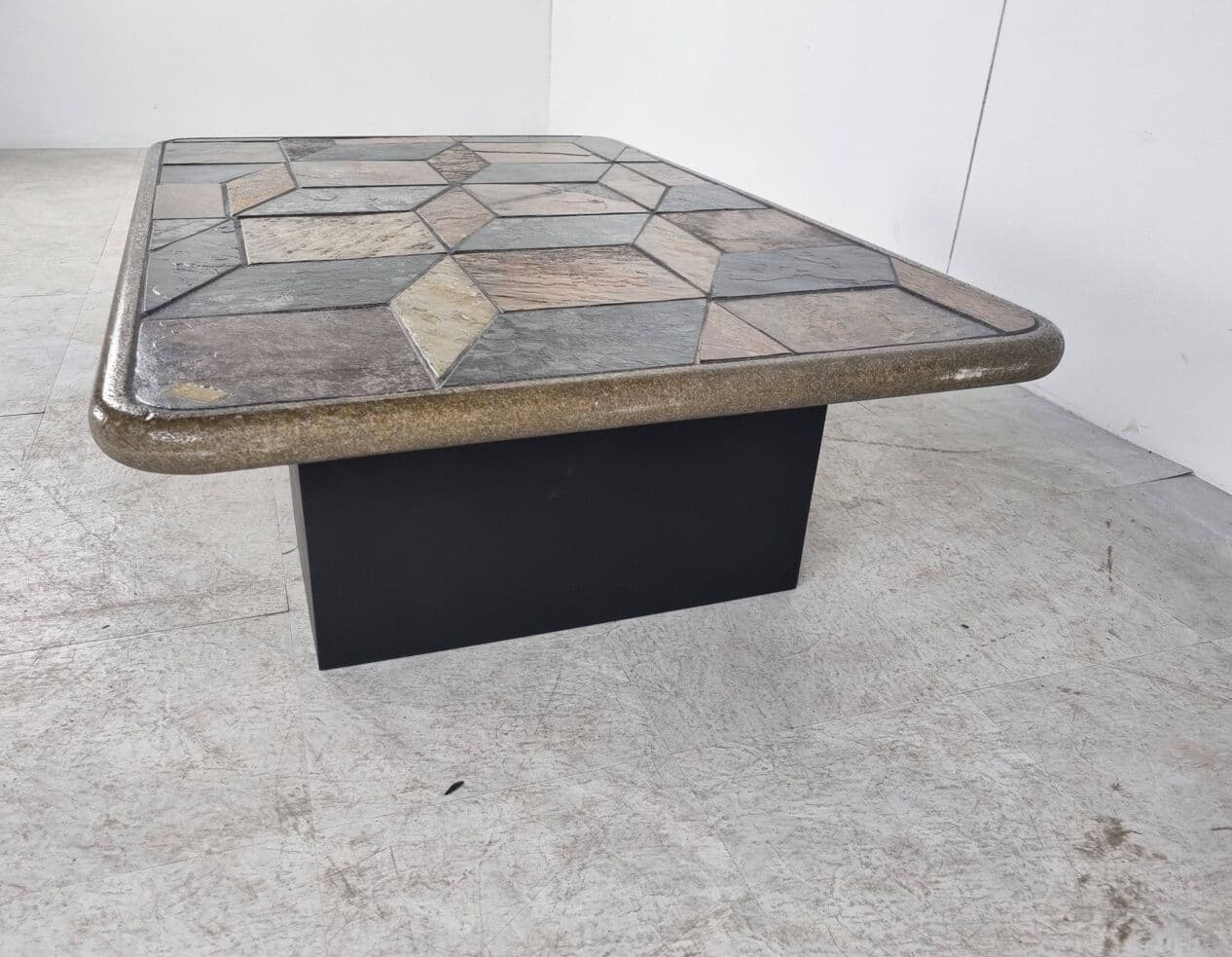 Coffee Table Brutalist, brown stone, black wood, Germany, 1970s. - 330041
