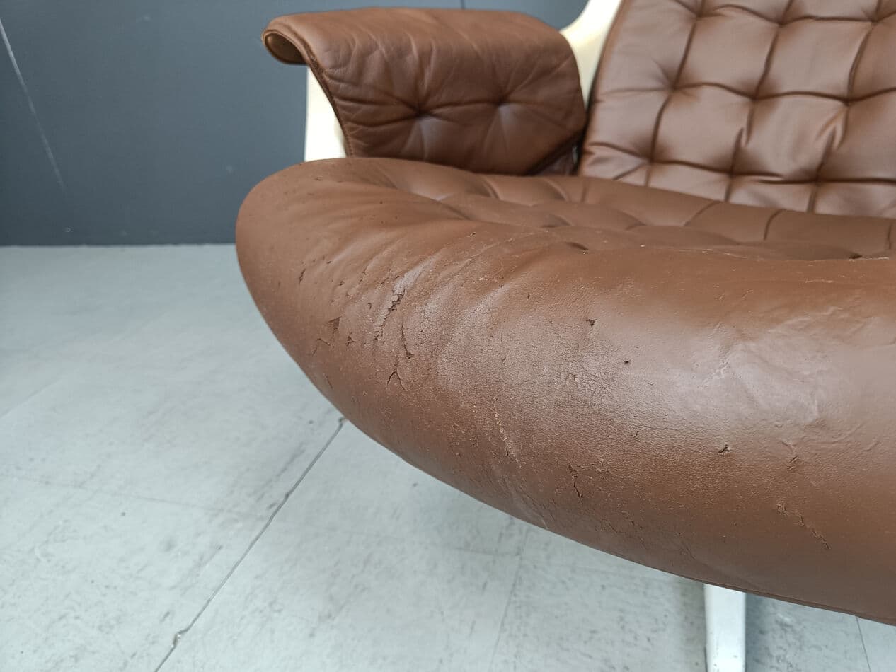 Fotel Space Age, skóra brązowa, plastik kremowy, aluminium biały, proj. A. Svensson, Dux, Szwecja, lata 60. - 329881
