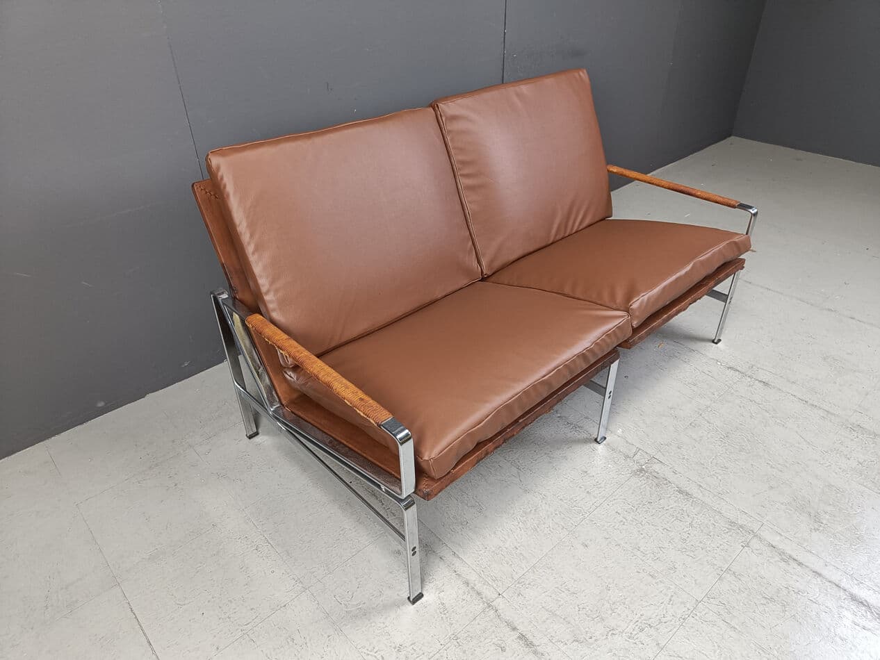 Sofa dwuosobowa FK6720, skóra brązowa, stal chromowana, rattan, proj. P. Fabricius, J. Kastholm, Niemcy, lata 70. - 329855