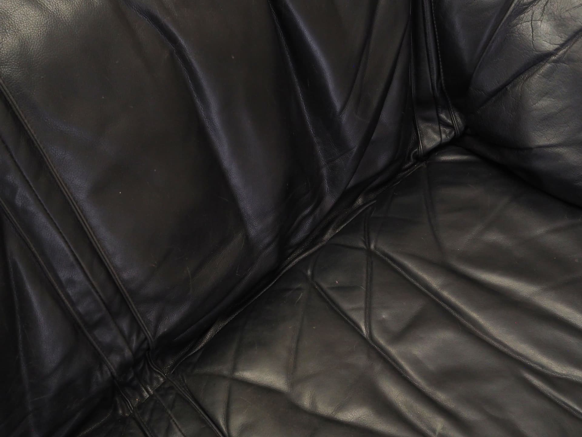 Sofa, skóra czarna, Włochy, lata 60. - 66356