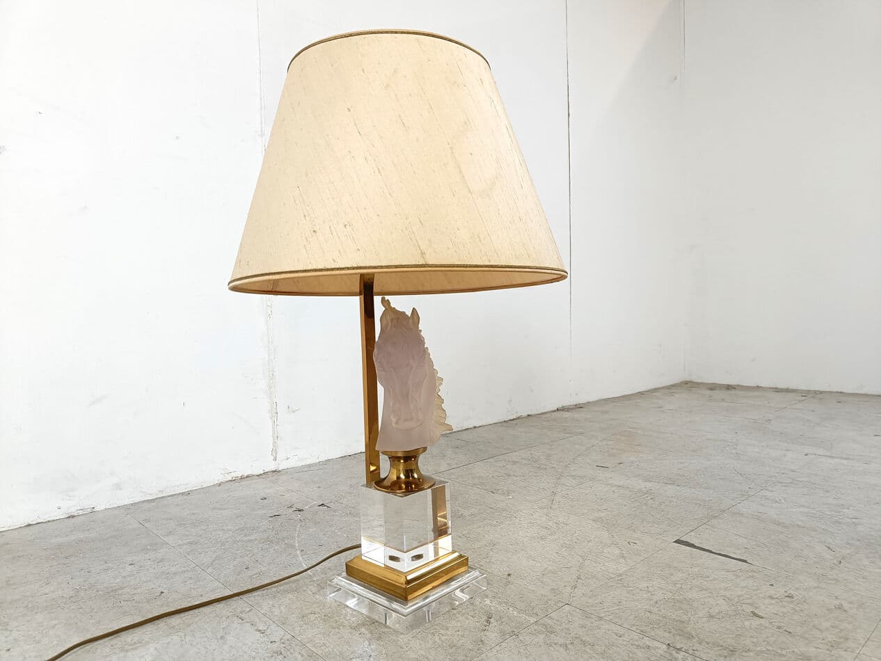 Lampa stołowa, głowa konia, szkło matowe białe, mosiądz złoty, lucyt transparentny, tkanina beżowa, Francja, lata 70. - 329779