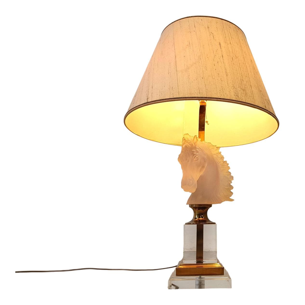 Lampa stołowa, głowa konia, szkło matowe białe, mosiądz złoty, lucyt transparentny, tkanina beżowa, Francja, lata 70.