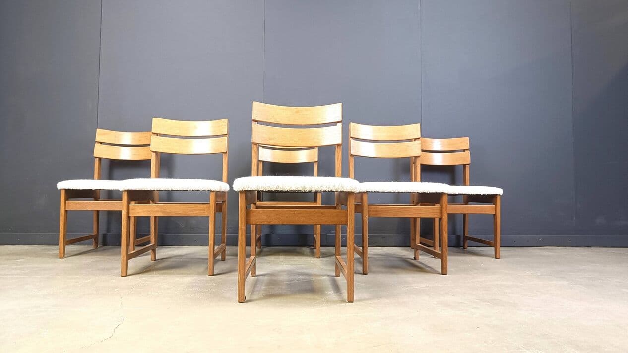 Set of six brutalist chairs, brown oak, white bouclé, Belgium, 1970s. - 329729