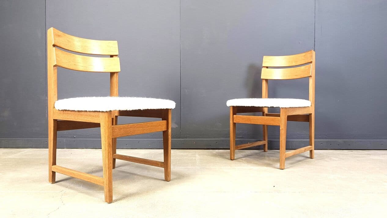 Set of six brutalist chairs, brown oak, white bouclé, Belgium, 1970s. - 329727