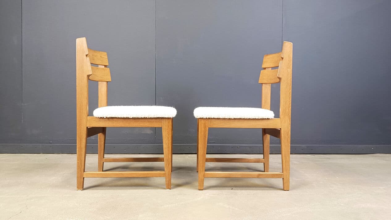 Set of six brutalist chairs, brown oak, white bouclé, Belgium, 1970s. - 329725