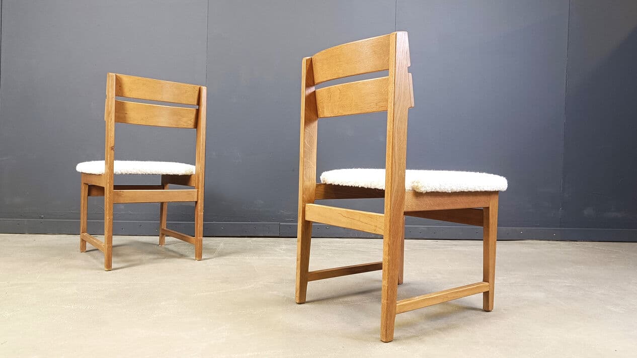 Set of six brutalist chairs, brown oak, white bouclé, Belgium, 1970s. - 329723