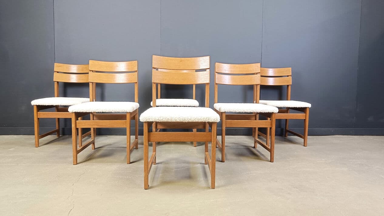 Set of six brutalist chairs, brown oak, white bouclé, Belgium, 1970s. - 329728