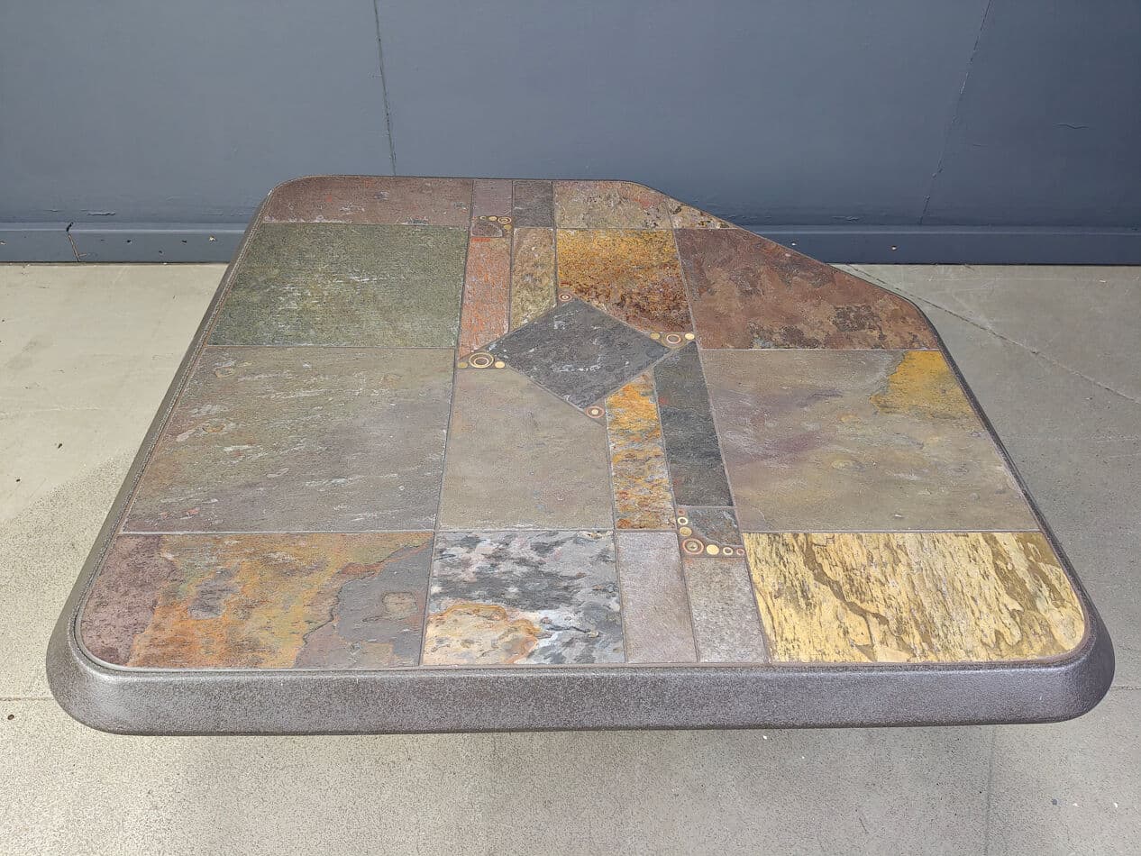 Stolik kawowy brutalistyczny, multikolor, kamień, metal, Belgia, lata 80. - 329696