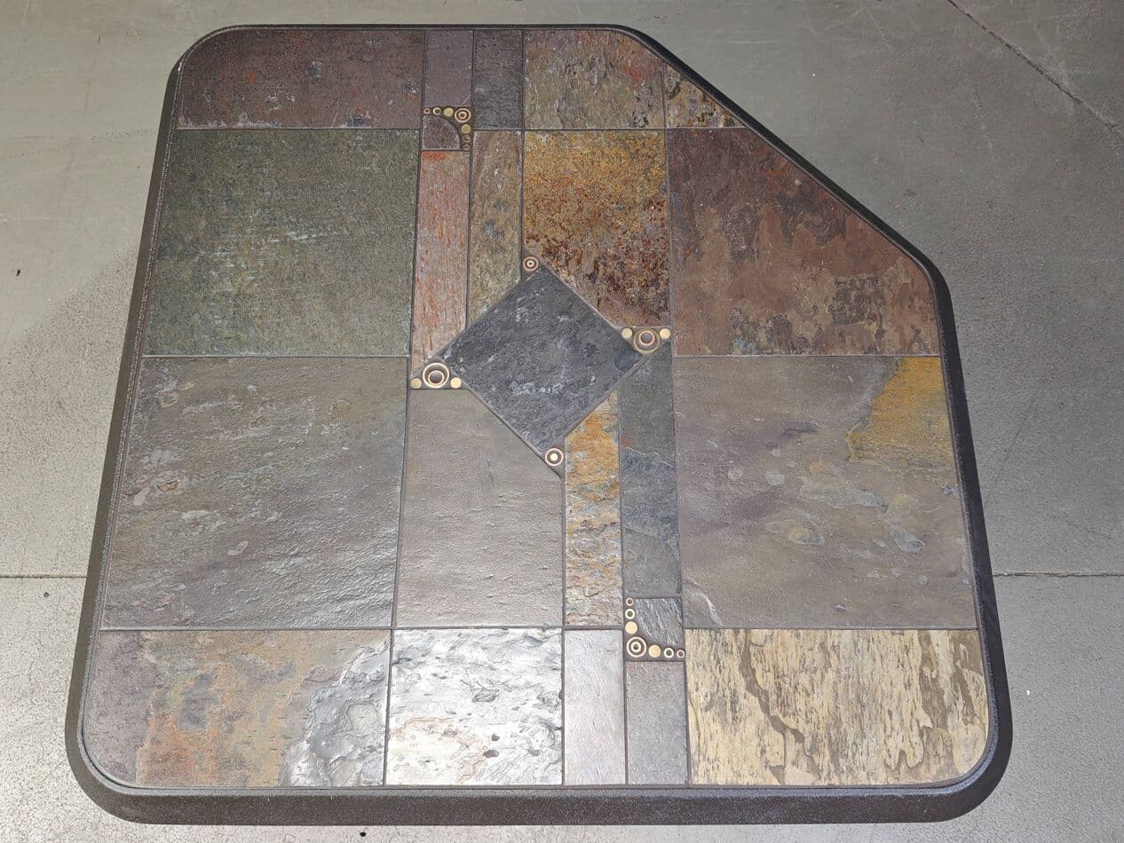Stolik kawowy brutalistyczny, multikolor, kamień, metal, Belgia, lata 80. - 329706