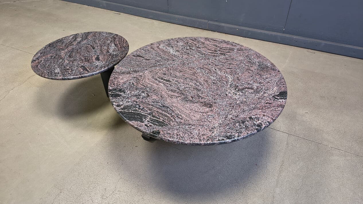Stolik kawowy, marmur multikolor, metal czarny, Roche Bobois, Francja, lata 80. - 329654
