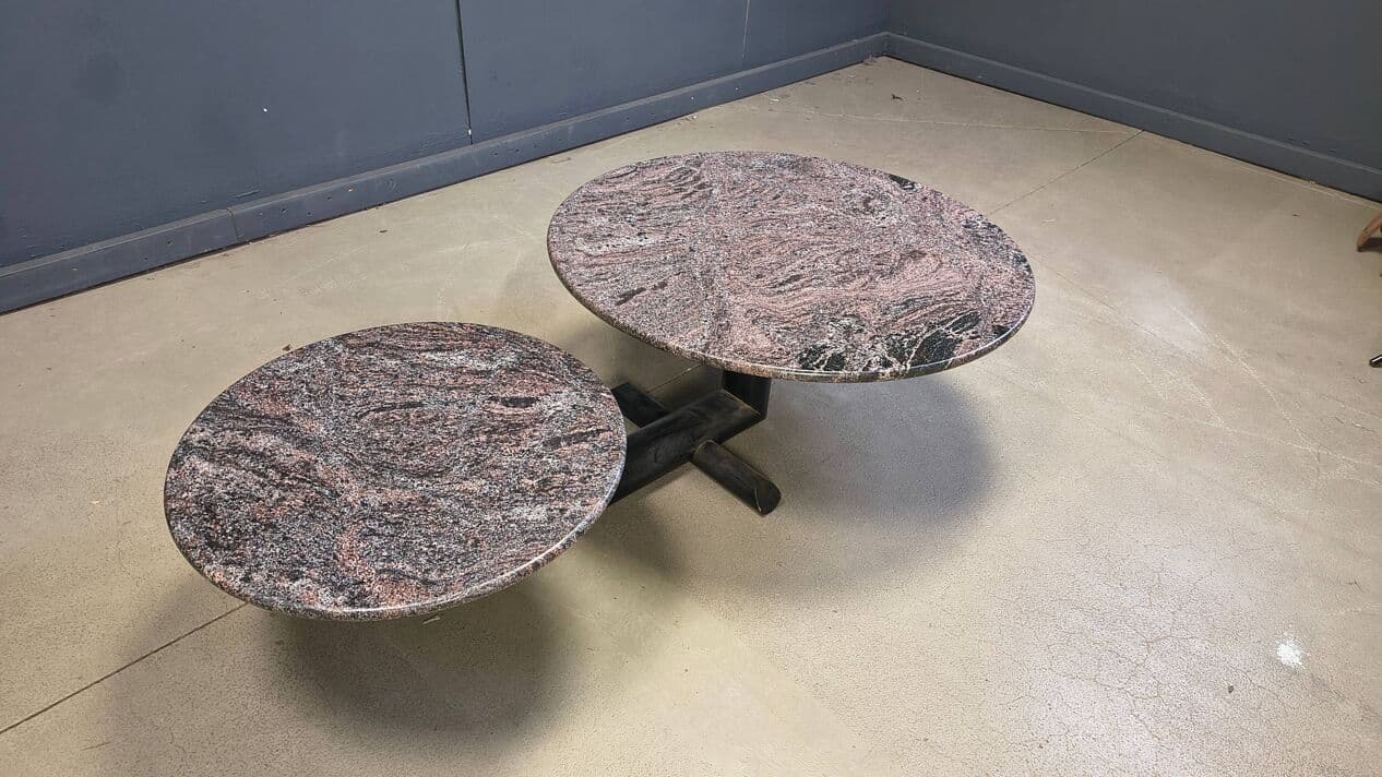 Stolik kawowy, marmur multikolor, metal czarny, Roche Bobois, Francja, lata 80. - 329658