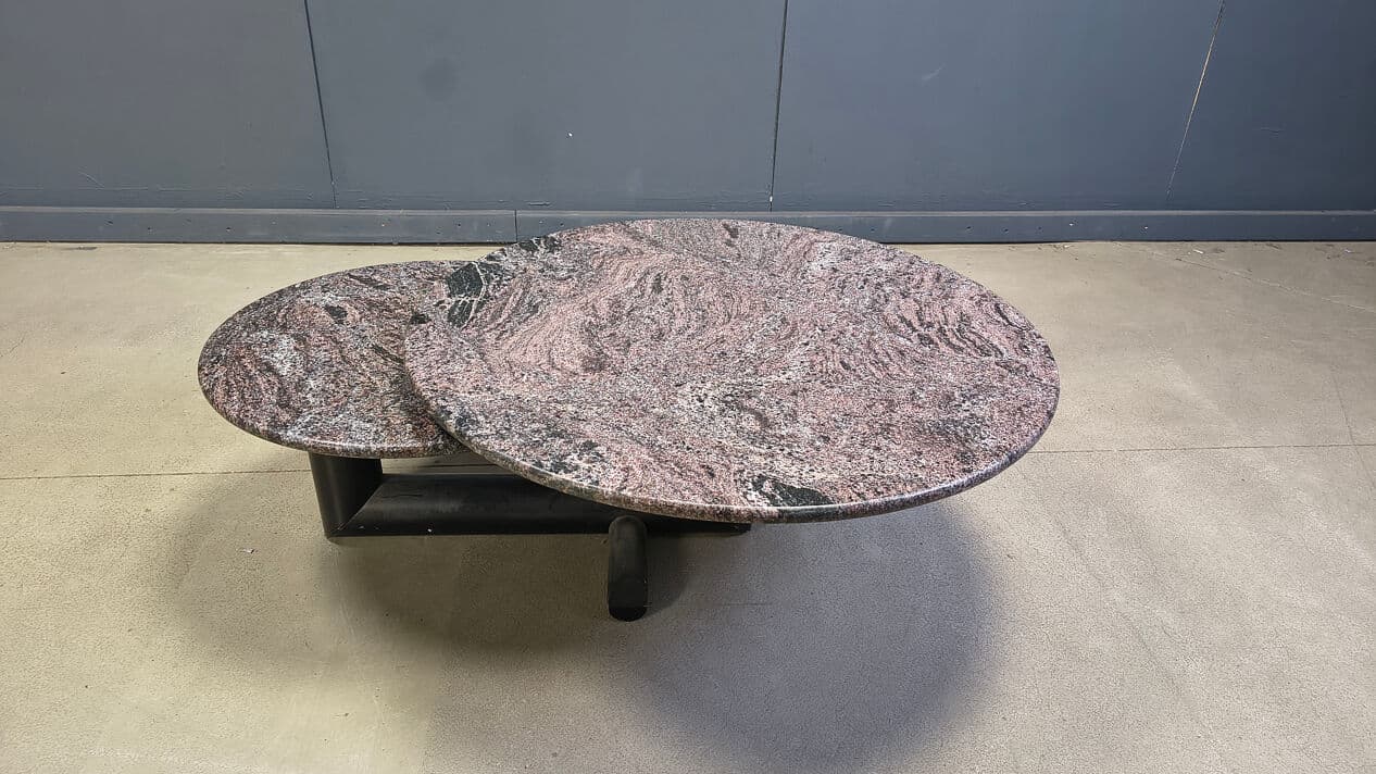 Stolik kawowy, marmur multikolor, metal czarny, Roche Bobois, Francja, lata 80. - 329651