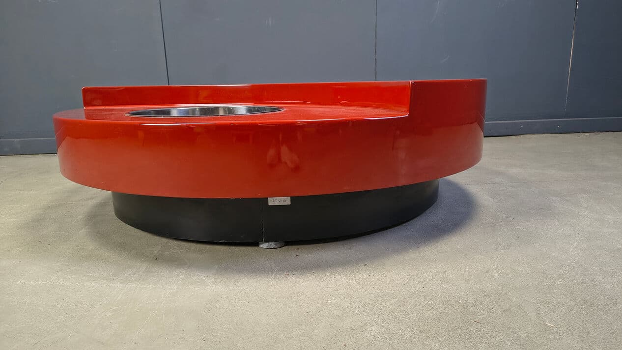 Revolving coffee table, red lacquered plastic, silver aluminium, by W. Rizzo, Italy, 1970s. - 329287