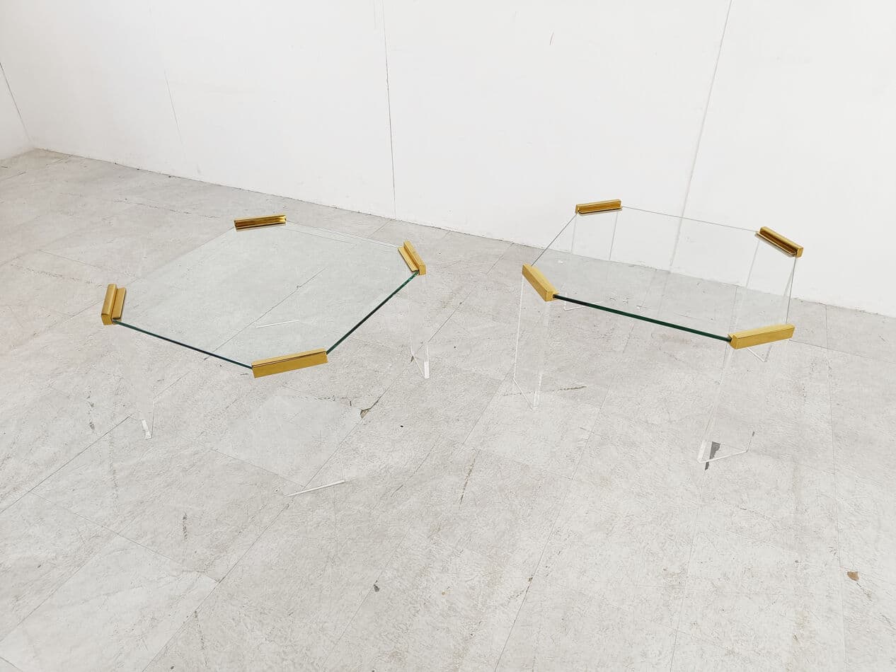 Pair of coffee tables, transparent and gold, glass, plexiglass, brass, Belgium, 1970s. - 329215