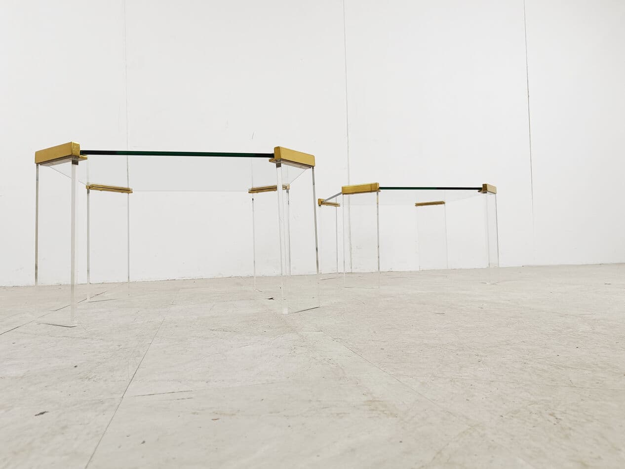 Pair of coffee tables, transparent and gold, glass, plexiglass, brass, Belgium, 1970s. - 329210