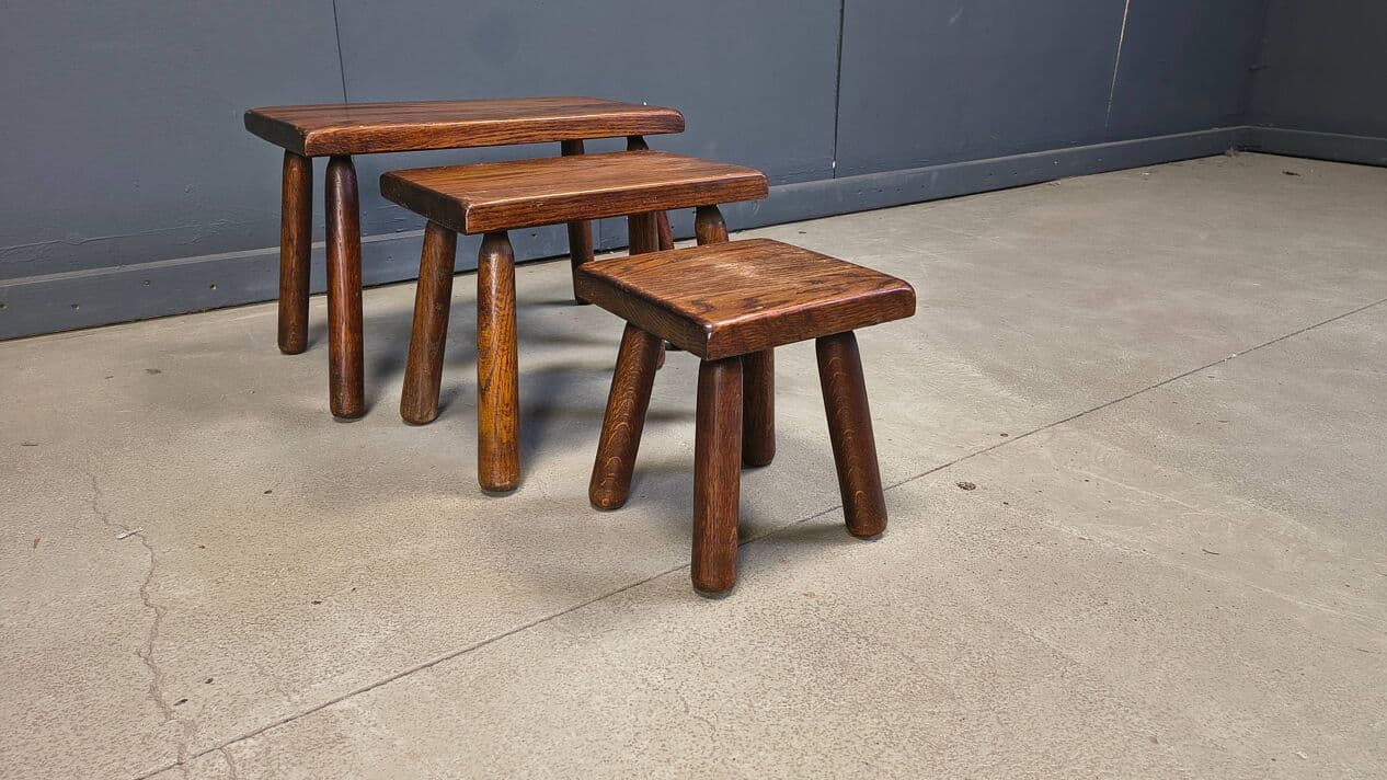 Set of three Brutalist nesting tables, brown oak, Belgium, 1960s. - 329120