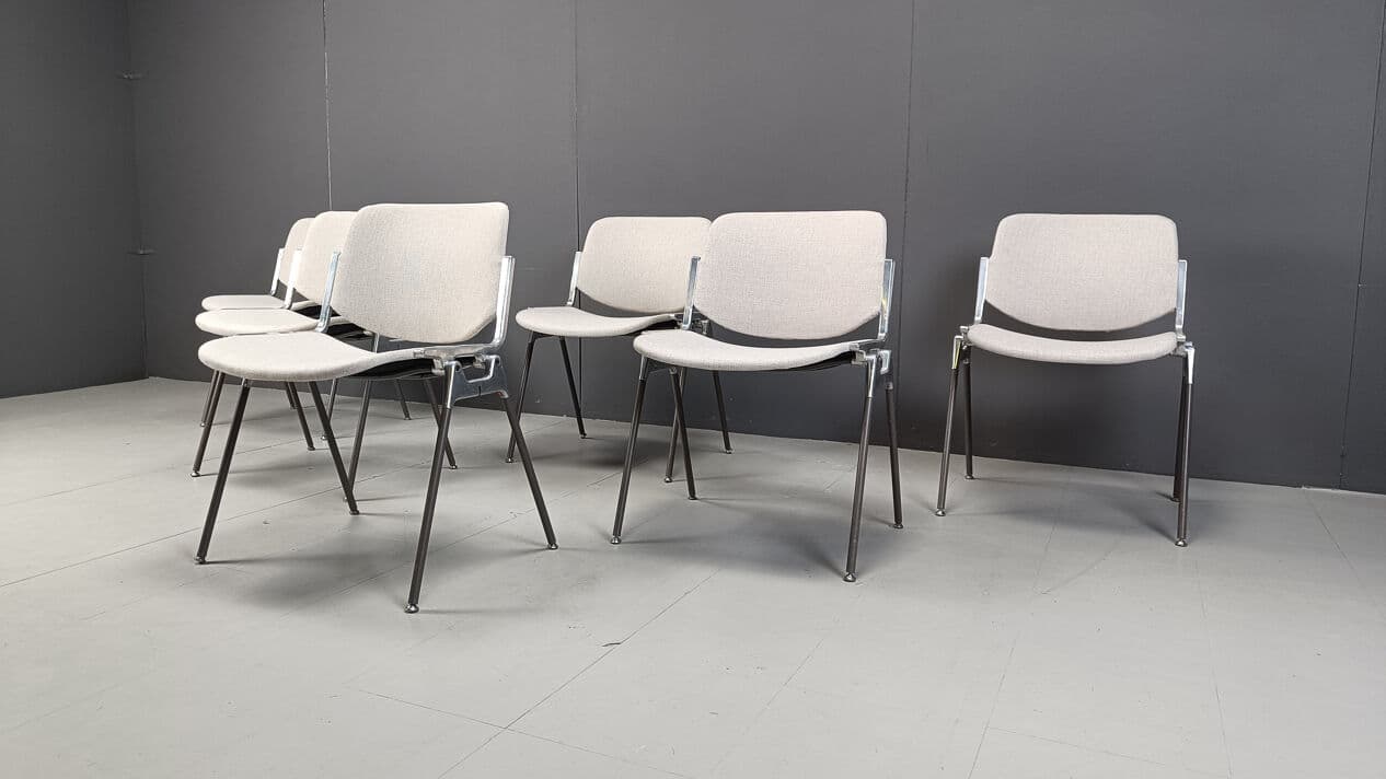 Set of six chairs Dsc 106, greige fabric, chrome black metal, by G. Piretti, Castelli, Italy, 1970s. - 328998